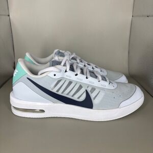 Nike Air Zoom Tennis Shoes‎ Women's Size 9 Light Gray Mint Green Navy Swoosh